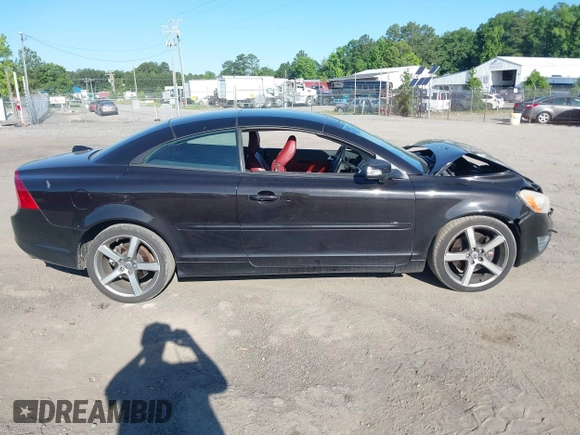 2011 Volvo C70 z VIN YV1672MC6BJ114811, wystawiony jako IAAI lot #42296694 z przebiegiem 130 134 mil mil oraz . Historia ofert i sprzedaży dostępna na DreamBid. Obrazek 13.