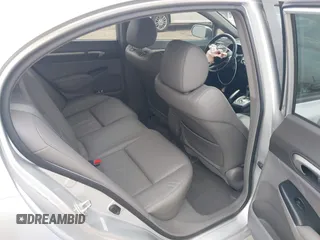 2010 Honda Civic EX-L z VIN 2HGFA1F95AH315622, wystawiony jako IAAI lot #41517927 z przebiegiem 31 654 mil mil oraz . Historia ofert i sprzedaży dostępna na DreamBid. Obrazek 8.