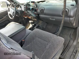 2000 Dodge Ram 2500 with VIN 3B7KF2364YG141972, listed as a Copart auction lot 70001534 with 184,140 mi miles and Salvage Title. Bid and sale history available at carsss.com. Image 8.