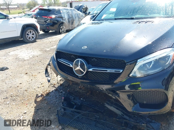 2019 Mercedes-Benz GLE 43 AMG z VIN 4JGED6EB2KA152510, wystawiony jako IAAI lot #41991265 z przebiegiem 34 470 mil mil oraz . Historia ofert i sprzedaży dostępna na DreamBid. Obrazek 6.