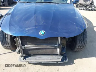 2011 BMW 3 Series 328i with VIN WBAPH5G59BNM72013, listed as a IAAI auction lot 41970086 with 71,408 mi miles. Bid and sale history available at carsss.com. Image 6.