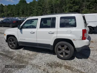 2015 Jeep Patriot High Altitude z VIN 1C4NJPFA6FD107339, wystawiony jako Copart lot #57301635 z przebiegiem 191 004 mil mil oraz Szkoda całkowita • Salvage title. Historia ofert i sprzedaży dostępna na DreamBid. Obrazek 2.