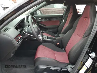 2024 Honda Civic Si z VIN 2HGFE1E53RH475853, wystawiony jako Copart lot #68551694 z przebiegiem 1 552 mil mil oraz Szkoda całkowita • Salvage title. Historia ofert i sprzedaży dostępna na DreamBid. Obrazek 7.