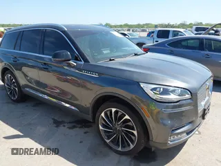 2020 Lincoln Aviator Reserve z VIN 5LM5J7XC4LGL28568, wystawiony jako IAAI lot #41986878 z przebiegiem Nie podano mil oraz . Historia ofert i sprzedaży dostępna na DreamBid. Obrazek 1.