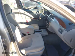 2006 Buick LaCrosse CX with VIN 2G4WC582861271434, listed as a IAAI auction lot 41783629 with 183,036 mi miles. Bid and sale history available at carsss.com. Image 5.