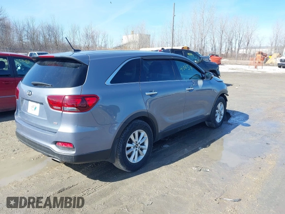 2020 Kia Sorento LX with VIN 5XYPGDA38LG638330, listed as a IAAI auction lot 41740259 with 84,995 mi miles. Bid and sale history available at carsss.com. Image 4.