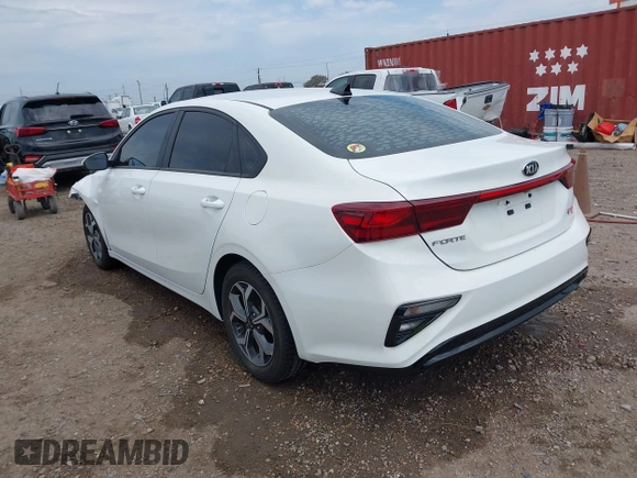 2021 Kia Forte LXS с VIN 3KPF24AD5ME358026, выставлен на аукционе IAAI как лот 42270449 с пробегом 43 917 миль миль и . История ставок и продаж доступна на DreamBid. Изображение 3.