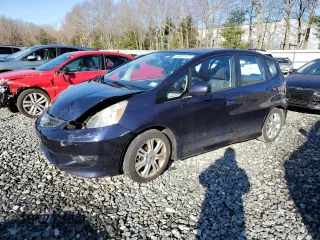 2009 Honda Fit Sport z VIN JHMGE88469S033171, wystawiony jako Copart lot #53021475 z przebiegiem 147 103 mil mil oraz Czysty tytuł • Clean title. Historia ofert i sprzedaży dostępna na DreamBid. Obrazek 1.