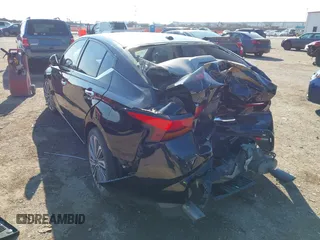 2023 Nissan Altima SL with VIN 1N4BL4EV3PN307743, listed as a IAAI auction lot 41236574 with 31,992 mi miles and . Bid and sale history available at DreamBid. Image 3.
