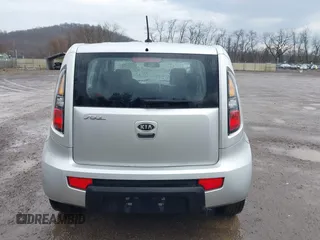 2011 Kia Soul with VIN KNDJT2A15B7319127, listed as a IAAI auction lot 41899511 with 210,660 mi miles. Bid and sale history available at carsss.com. Image 16.