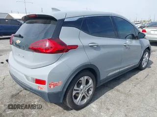 2019 Chevrolet Bolt EV LT z VIN 1G1FW6S06K4102223, wystawiony jako IAAI lot #42305594 z przebiegiem 136 966 mil mil oraz . Historia ofert i sprzedaży dostępna na DreamBid. Obrazek 4.