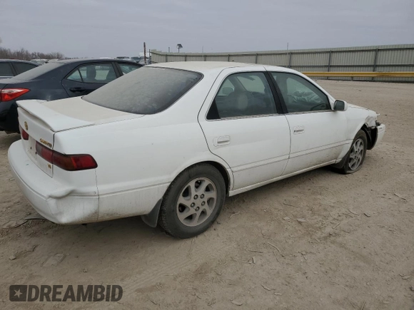 1998 Toyota Camry LE z VIN 4T1BF28K3WU068735, wystawiony jako Copart lot #44548355 z przebiegiem Nie podano mil oraz Szkoda całkowita • Salvage title. Historia ofert i sprzedaży dostępna na DreamBid. Obrazek 3.