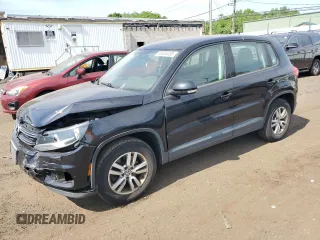 2013 Volkswagen Tiguan SE z VIN WVGBV3AX9DW603521, wystawiony jako Copart lot #59406465 z przebiegiem 133 647 mil mil oraz Szkoda całkowita • Salvage title. Historia ofert i sprzedaży dostępna na DreamBid. Obrazek 1.