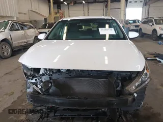 2018 Hyundai Elantra z VIN KMHH35LE0JU029275, wystawiony jako IAAI lot #39288538 z przebiegiem 17 937 mil mil oraz . Historia ofert i sprzedaży dostępna na DreamBid. Obrazek 13.