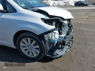 2015 Toyota Sienna Ltd with VIN 5TDDK3DC2FS119465, listed as a IAAI auction lot 41683789 with 155,981 mi miles. Bid and sale history available at carsss.com. Image 19.