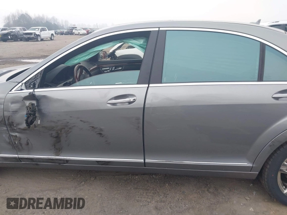 2011 Mercedes-Benz S-Class S 550 with VIN WDDNG7BB0BA382476, listed as a IAAI auction lot 41485553 with 126,082 mi miles. Bid and sale history available at carsss.com. Image 15.