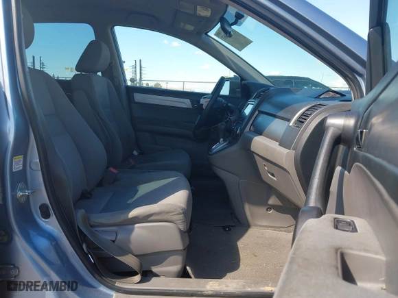 2011 Honda CR-V LX with VIN 5J6RE3H32BL032033, listed as a IAAI auction lot 41955967 with 165,732 mi miles. Bid and sale history available at carsss.com. Image 5.