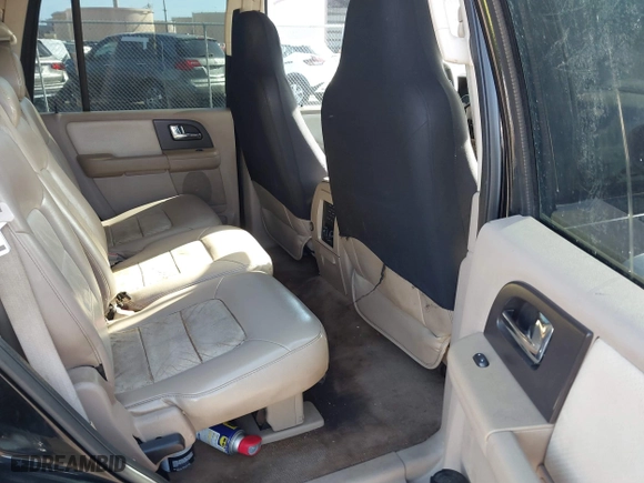 2005 Ford Expedition Eddie Bauer with VIN 1FMPU17505LA25797, listed as a IAAI auction lot 41860548 with 130,044 mi miles. Bid and sale history available at carsss.com. Image 8.