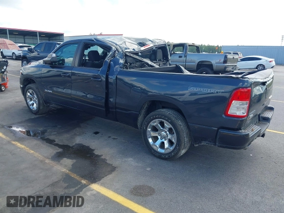 2021 Ram 1500 Big Horn z VIN 1C6SRFMT4MN663514, wystawiony jako IAAI lot #42419526 z przebiegiem 47 568 mil mil oraz . Historia ofert i sprzedaży dostępna na DreamBid. Obrazek 3.
