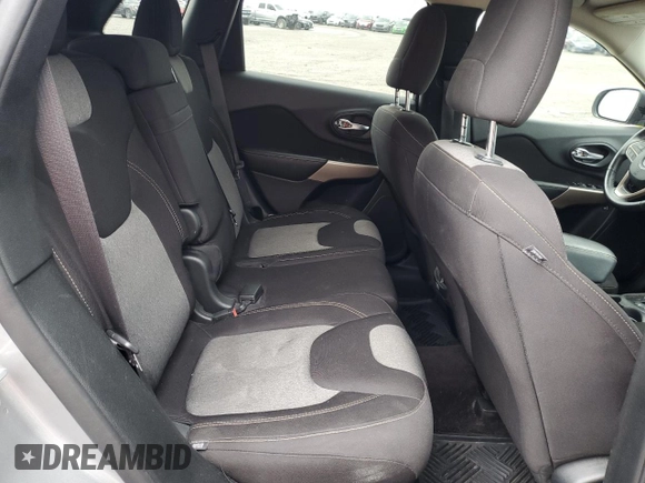 2017 Jeep Cherokee Altitude z VIN 1C4PJLAS9HW603566, wystawiony jako Copart lot #55071535 z przebiegiem 139 822 mil mil oraz Szkoda całkowita • Salvage title. Historia ofert i sprzedaży dostępna na DreamBid. Obrazek 11.
