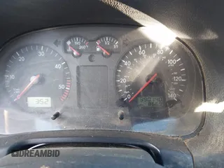 2003 Volkswagen Jetta с VIN WVWSP61J93W584513, выставлен на аукционе IAAI как лот 41361393 с пробегом 390 140 миль миль и . История ставок и продаж доступна на DreamBid. Изображение 7.