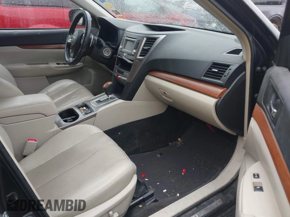 2014 Subaru Outback Limited z VIN 4S4BRCLC5E3308045, wystawiony jako IAAI lot #42346092 z przebiegiem 179 771 mil mil oraz . Historia ofert i sprzedaży dostępna na DreamBid. Obrazek 5.