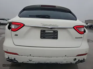 2019 Maserati Levante GranLusso with VIN ZN661XUL3KX325268, listed as a Copart auction lot 83449104 with 16,944 mi miles and Clean Title. Bid and sale history available at carsss.com. Image 6.