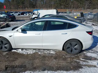 2019 Tesla Model 3 Long Range with VIN 5YJ3E1EBXKF452900, listed as a IAAI auction lot 41454947 with 93,277 mi miles. Bid and sale history available at carsss.com. Image 14.