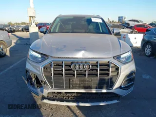 2023 Audi Q5 Premium with VIN WA1ABAFY9P2084975, listed as a IAAI auction lot 41302774 with 40,203 mi miles. Bid and sale history available at carsss.com. Image 13.
