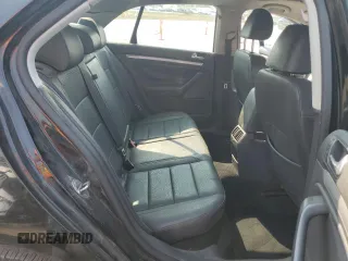 2008 Volkswagen Jetta Wolfsburg Edition with VIN 3VWRJ71K58M153556, listed as a Copart auction lot 71063924 with 197,518 mi miles and Salvage title. Bid and sale history available at DreamBid. Image 10.