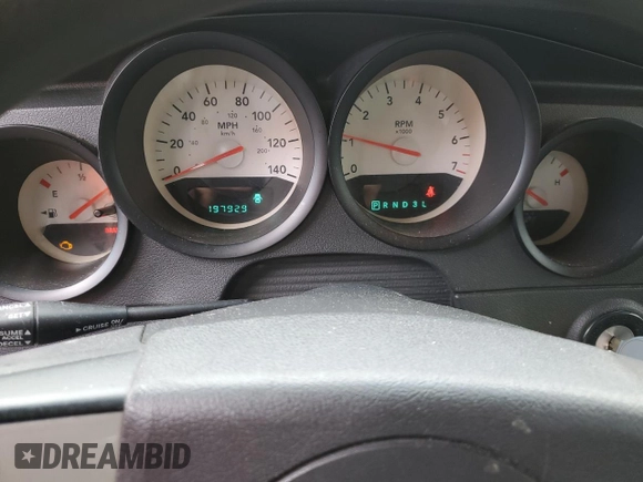 2006 Dodge Magnum z VIN 2D4FV47T86H417070, wystawiony jako Copart lot #49451354 z przebiegiem 197 929 mil mil oraz Szkoda całkowita • Salvage title. Historia ofert i sprzedaży dostępna na DreamBid. Obrazek 9.
