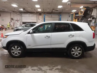 2011 Kia Sorento LX with VIN 5XYKTCA14BG007524, listed as a IAAI auction lot 41251094 with 150,053 mi miles. Bid and sale history available at carsss.com. Image 15.