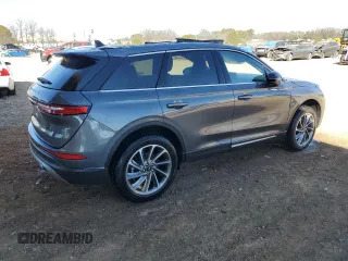 2023 Lincoln Corsair Standard z VIN 5LMCJ1CAXPUL08888, wystawiony jako Copart lot #46518635 z przebiegiem 9 923 mil mil oraz Szkoda całkowita • Salvage title. Historia ofert i sprzedaży dostępna na DreamBid. Obrazek 3.