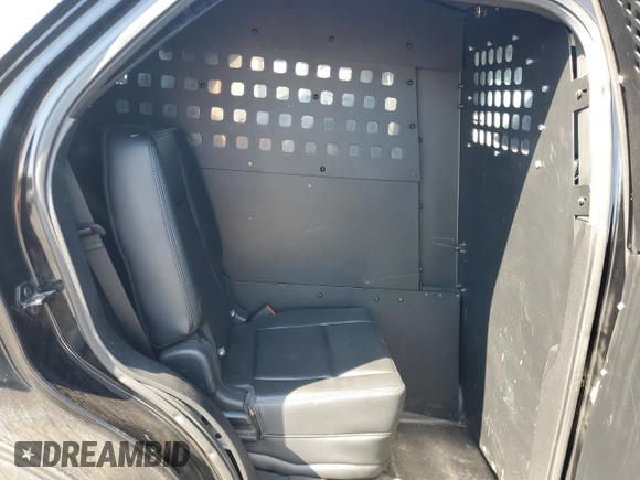 2017 Ford Police Interceptor Utility z VIN 1FM5K8ARXHGB93669, wystawiony jako Copart lot #54293295 z przebiegiem 93 591 mil mil oraz Szkody całkowita. Historia ofert i sprzedaży dostępna na DreamBid. Obrazek 10.