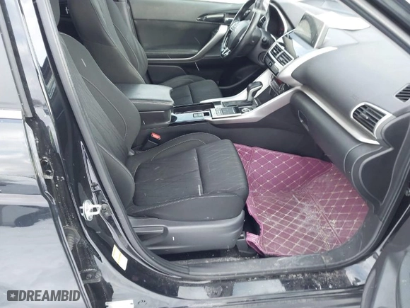 2020 Mitsubishi Eclipse Cross SE with VIN JA4AT5AA0LZ015320, listed as a IAAI auction lot 41571643 with 84,499 mi miles. Bid and sale history available at carsss.com. Image 5.