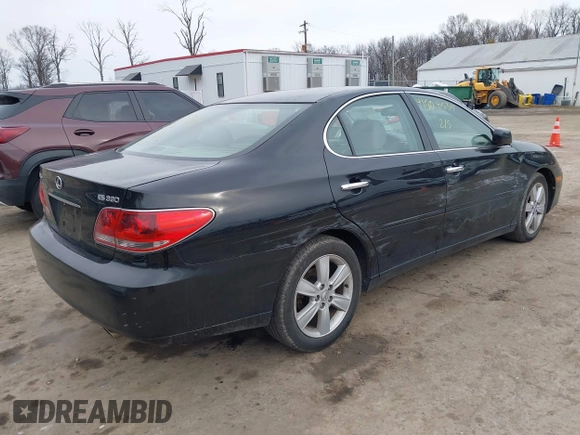 2005 Lexus ES 330 with VIN JTHBA30G555104867, listed as a IAAI auction lot 41508534 with 178,416 mi miles. Bid and sale history available at carsss.com. Image 4.
