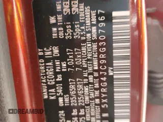 2024 Kia Sorento LX z VIN 5XYRG4JC9RG307967, wystawiony jako Copart lot #53749435 z przebiegiem 21 522 mil mil oraz Szkoda całkowita • Salvage title. Historia ofert i sprzedaży dostępna na DreamBid. Obrazek 13.