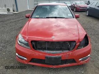 2014 Mercedes-Benz C 300 Sport z VIN WDDGF8AB0EA925820, wystawiony jako Copart lot #56204535 z przebiegiem 86 173 mil mil oraz Szkoda całkowita • Salvage title. Historia ofert i sprzedaży dostępna na DreamBid. Obrazek 5.