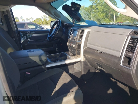 2015 Ram 1500 Big Horn z VIN 1C6RR7TM9FS740459, wystawiony jako IAAI lot #41422104 z przebiegiem 55 396 mil mil oraz . Historia ofert i sprzedaży dostępna na DreamBid. Obrazek 5.