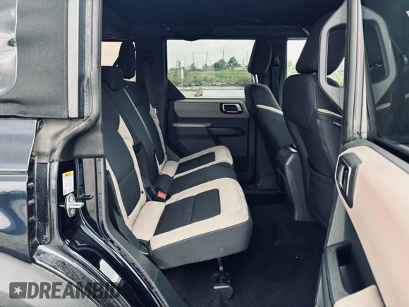 2021 Ford Bronco with VIN 1FMDE5BH8MLA83132, listed as a Copart auction lot 54382935 with 31,192 mi miles and Salvage title. Bid and sale history available at DreamBid. Image 6.