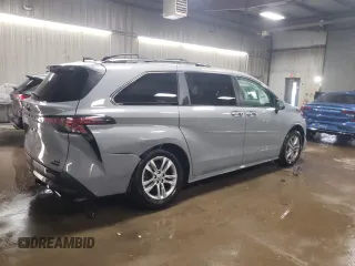 2022 Toyota Sienna XLE Woodland Edition with VIN 5TDASKFC9NS042151, listed as a Copart auction lot 48569555 with 55,656 mi miles and Salvage Title. Bid and sale history available at carsss.com. Image 3.