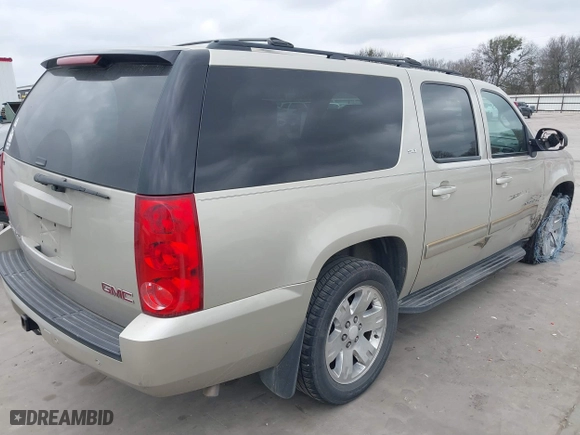 2013 GMC Yukon XL SLT with VIN 1GKS1KE02DR330318, listed as a IAAI auction lot 41526110 with 187,699 mi miles. Bid and sale history available at carsss.com. Image 4.