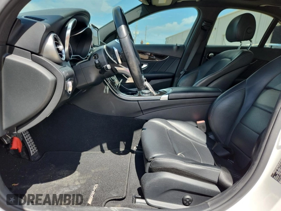 2018 Mercedes-Benz C 300 z VIN WDDWF4JB9JR376909, wystawiony jako Copart lot #62844555 z przebiegiem 80 150 mil mil oraz Szkoda całkowita • Salvage title. Historia ofert i sprzedaży dostępna na DreamBid. Obrazek 7.