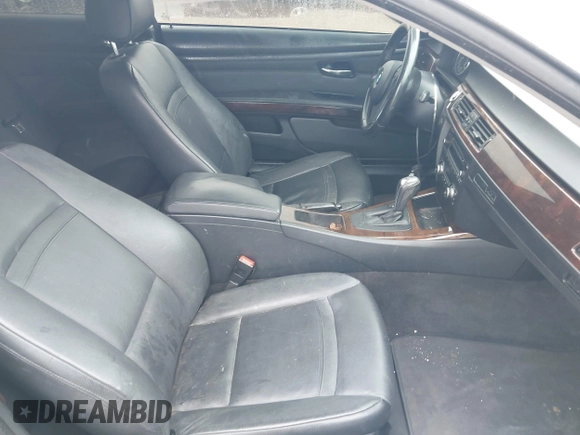 2011 BMW 3 Series 328i с VIN WBAKE3C50BE557626, выставлен на аукционе IAAI как лот 42187609 с пробегом 126 037 миль миль и . История ставок и продаж доступна на DreamBid. Изображение 5.