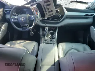 2021 Toyota Highlander Platinum with VIN 5TDFZRBH0MS072987, listed as a Copart auction lot 81722484 with 91,850 mi miles and Salvage title. Bid and sale history available at DreamBid. Image 8.