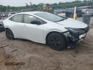2024 Toyota Prius LE z VIN JTDACAAU6R3038069, wystawiony jako IAAI lot #42273761 z przebiegiem 9 254 mil mil oraz . Historia ofert i sprzedaży dostępna na DreamBid. Obrazek 1.