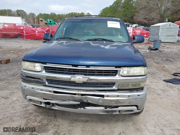 2001 Chevrolet Tahoe LT with VIN 1GNEC13T81R220256, listed as a IAAI auction lot 41800905 with 251,247 mi miles. Bid and sale history available at carsss.com. Image 12.