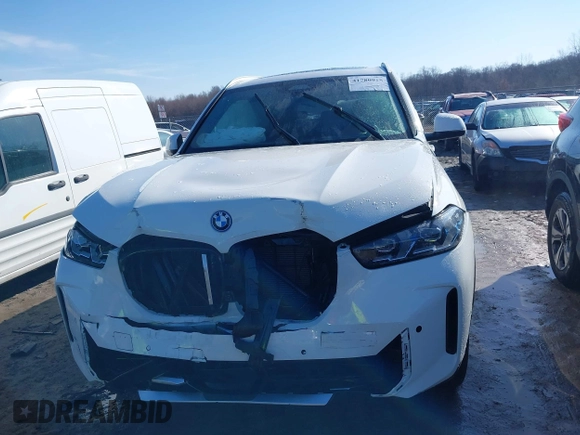 2024 BMW X5 xDrive50e with VIN 5UX43EU0XR9U35163, listed as a IAAI auction lot 41780918 with 17,679 mi miles. Bid and sale history available at carsss.com. Image 13.