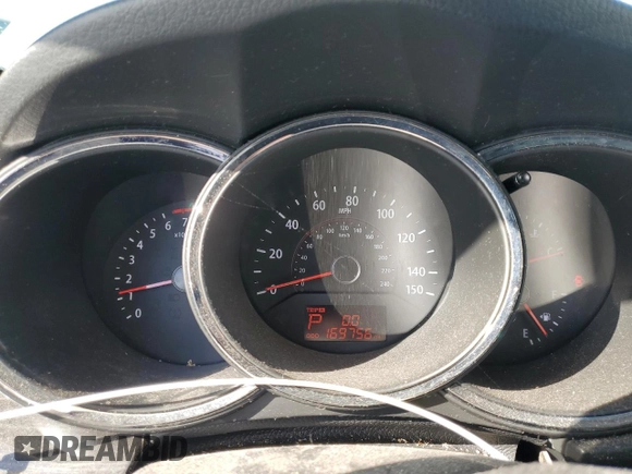 2012 Kia Sorento LX with VIN 5XYKT3A63CG300487, listed as a Copart auction lot 42238505 with 169,756 mi miles and Salvage Title. Bid and sale history available at DreamBid. Image 9.