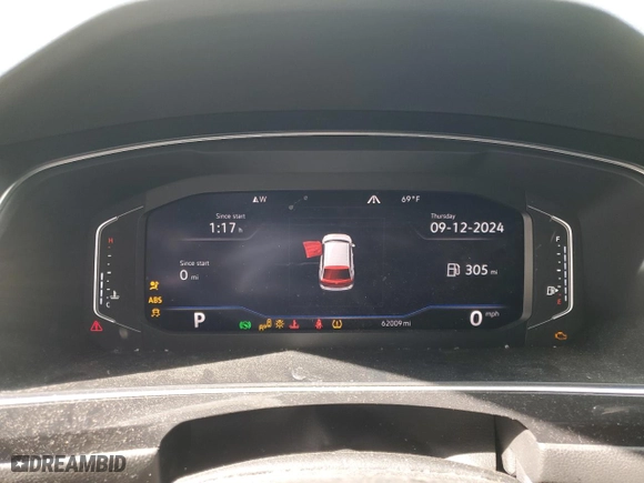 2020 Volkswagen Tiguan SEL Premium R-Line with VIN 3VV4B7AX9LM164690, listed as a Copart auction lot 71342434 with 62,009 mi miles and Salvage Title. Bid and sale history available at carsss.com. Image 9.